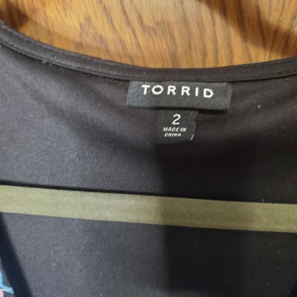 Stretch Mesh Surplice Neckline Shirred Top - Picture 5 of 5